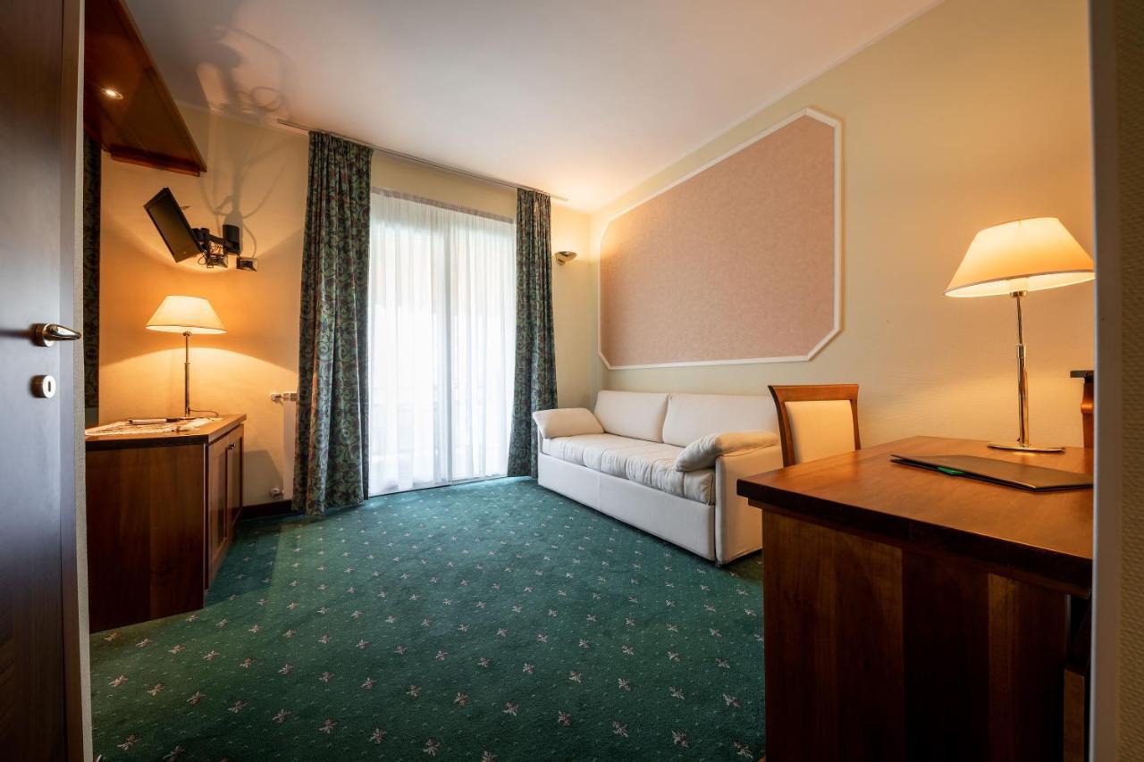 Hotel Elena Saint-Vincent Δωμάτιο φωτογραφία