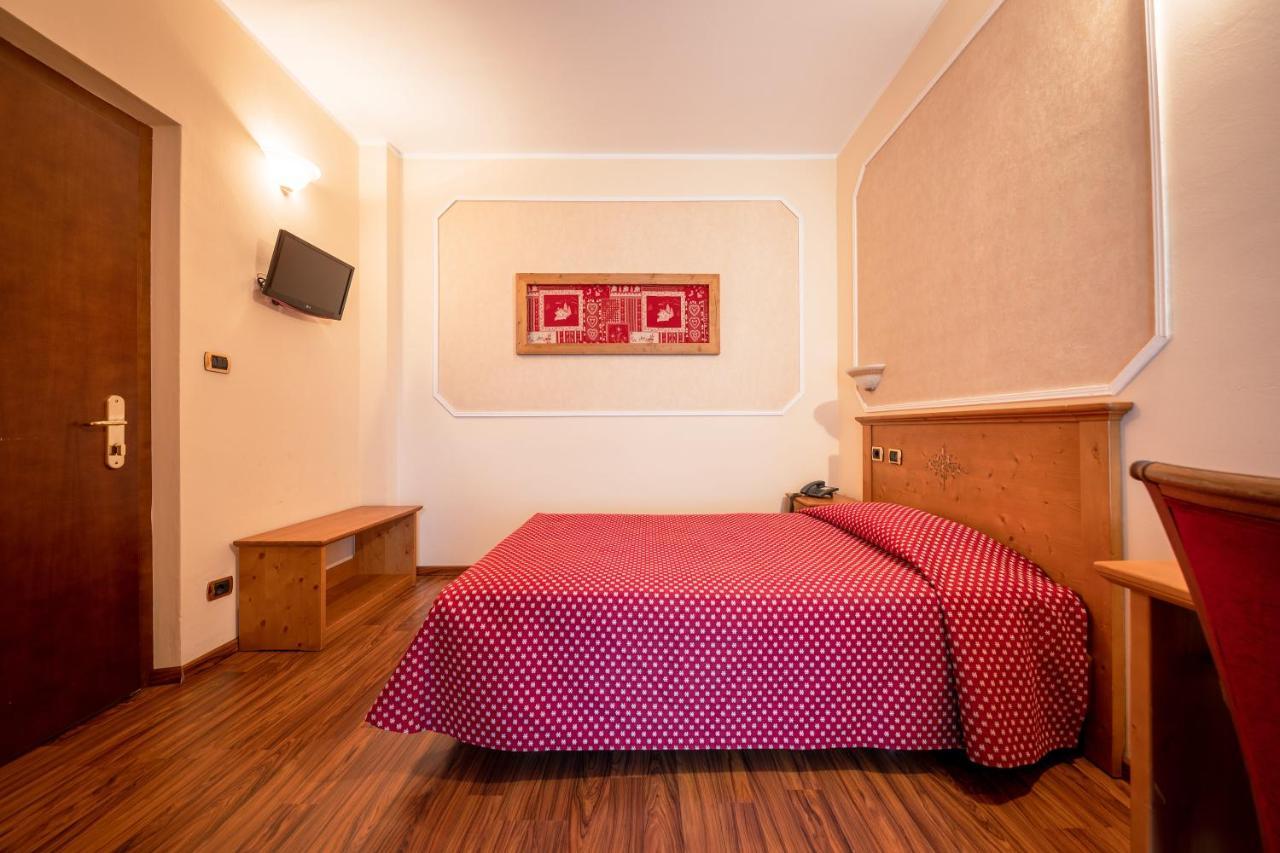 Hotel Elena Saint-Vincent Εξωτερικό φωτογραφία