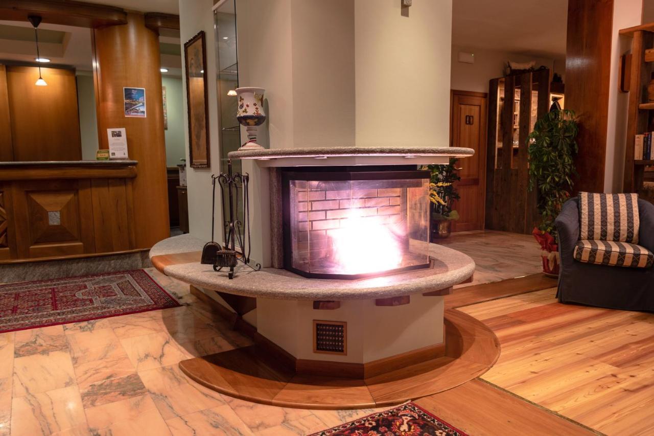 Hotel Elena Saint-Vincent Εξωτερικό φωτογραφία