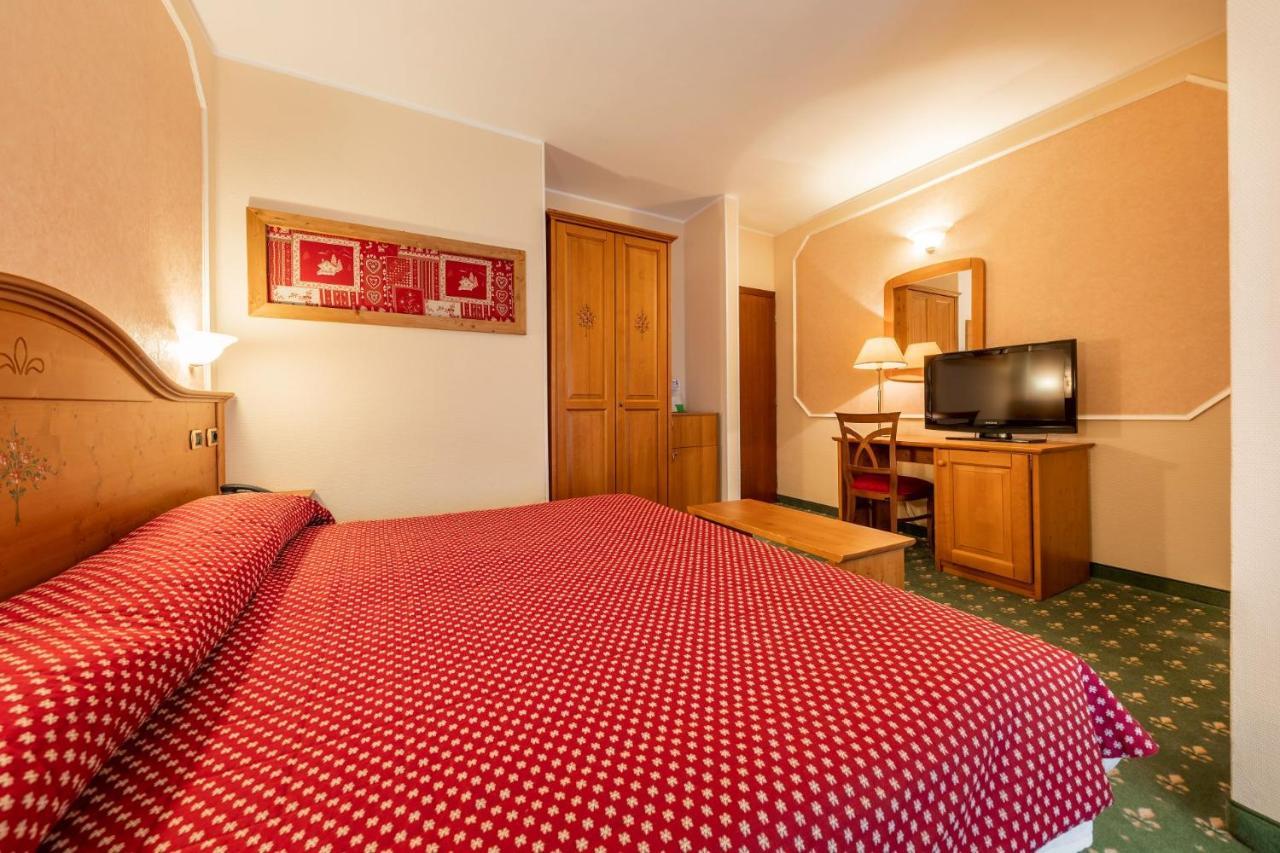 Hotel Elena Saint-Vincent Εξωτερικό φωτογραφία