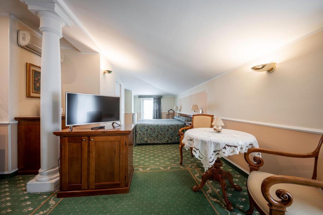 Hotel Elena Saint-Vincent Εξωτερικό φωτογραφία