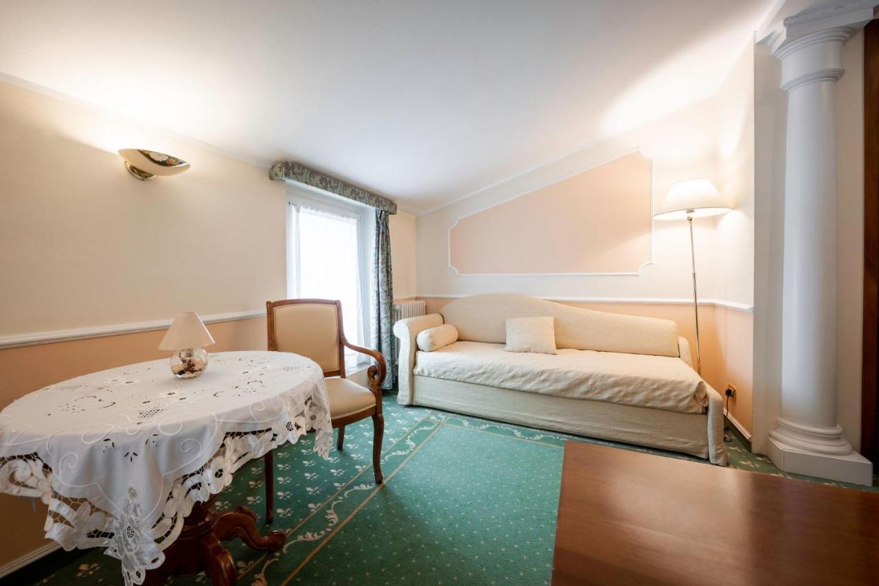 Hotel Elena Saint-Vincent Εξωτερικό φωτογραφία