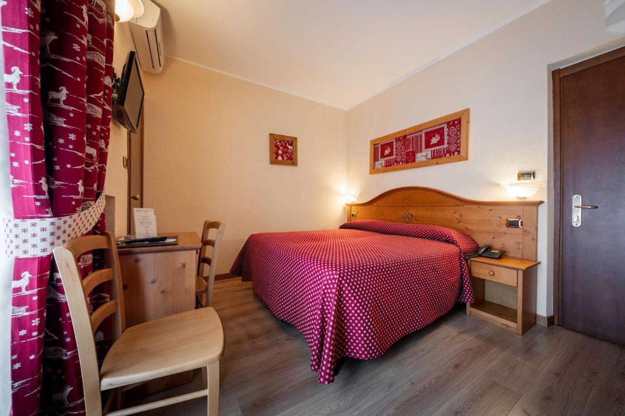 Hotel Elena Saint-Vincent Εξωτερικό φωτογραφία